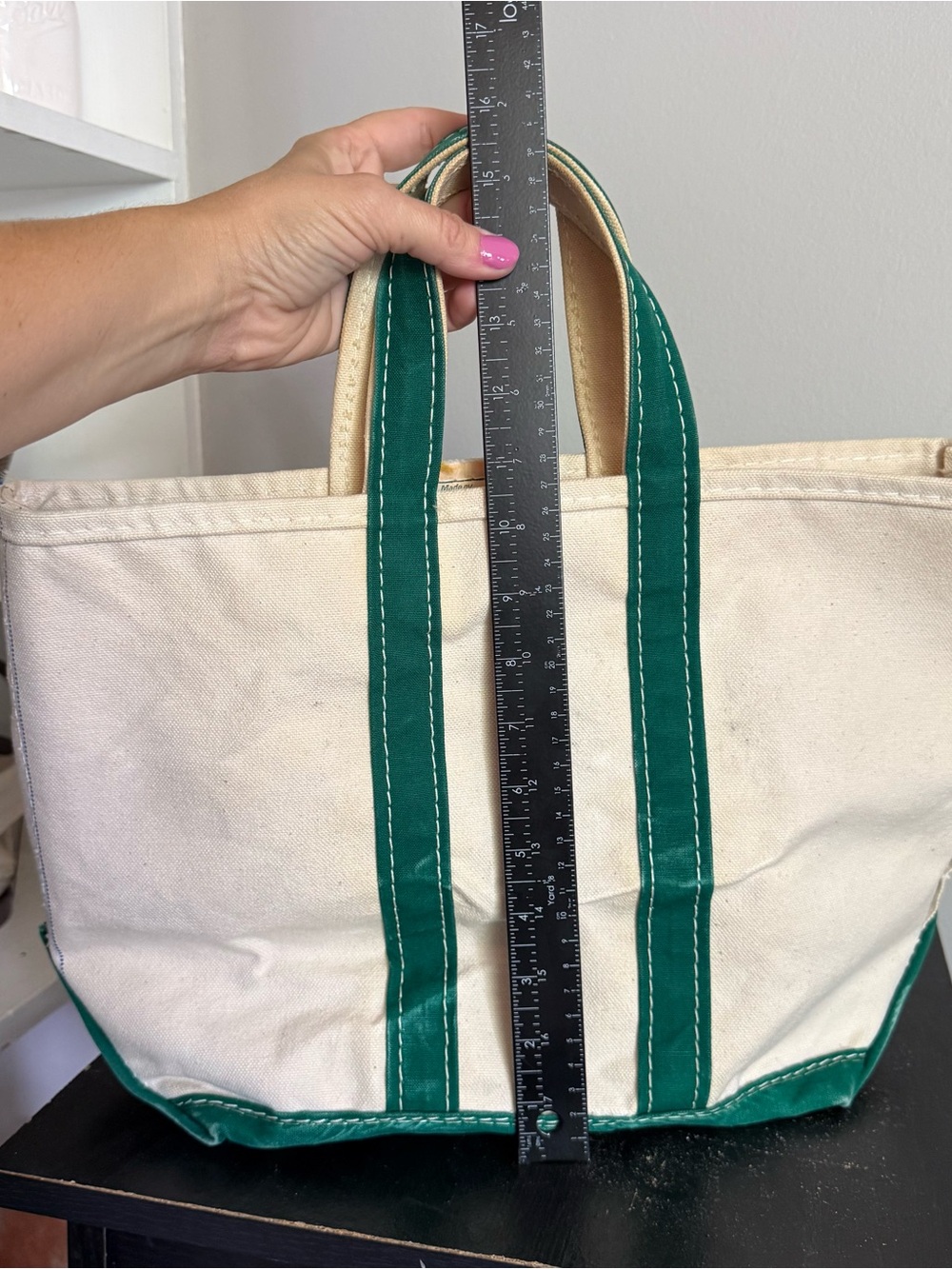 LLBean Vintage 70's/80's Canvas Tote Beige W/ Green Trim Scalloped Tag - Picture 8 of 9